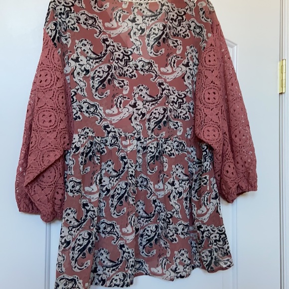 Suzanne Betro babydoll style rose coloured top in size M - Picture 7 of 9